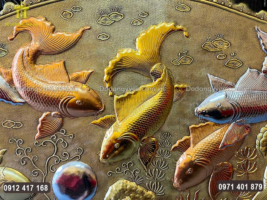 Từng họa tiết hoa văn được chạm th&uacute;c sắc n&eacute;t bởi đ&ocirc;i b&agrave;n tay t&agrave;i hoa của c&aacute;c nghệ nh&acirc;n